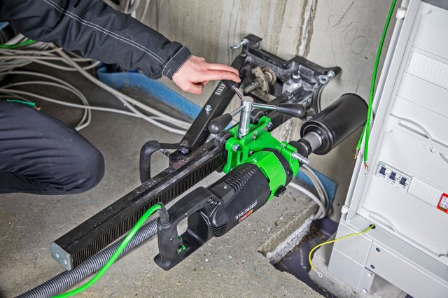 Specialized repair of diamond core drill at clinic abzar