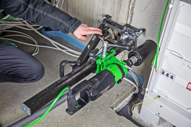 Specialized repair of diamond core drill at clinic abzar