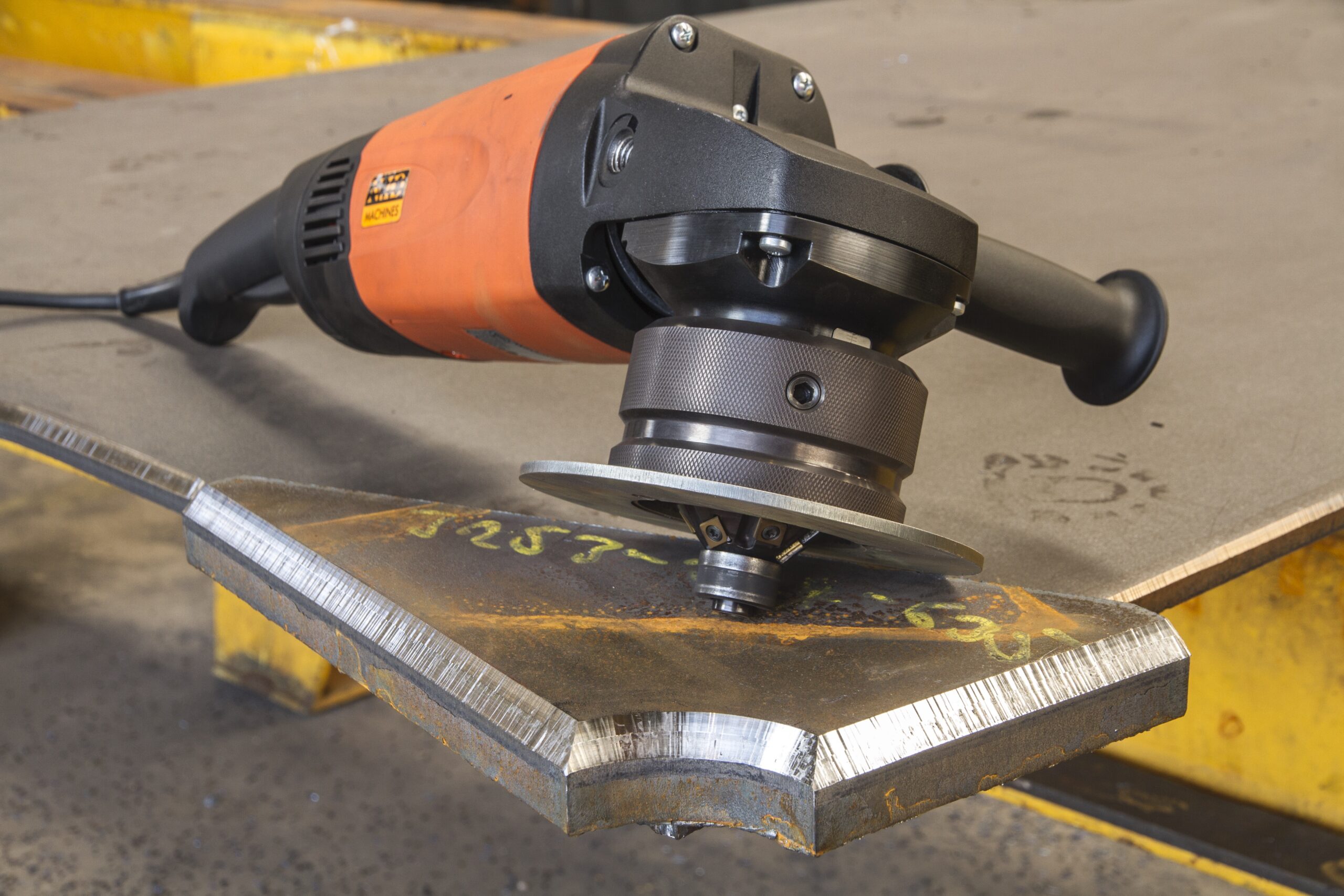 Maintenance and troubleshooting of the beveling machine